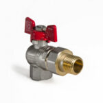 KOER Кран с американкой  угловой 1/2"красная бабочка PN40 (KR.228)(56шт.)